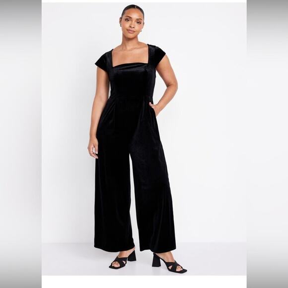 Old Navy black Fit & Flare Velvet Jumpsuit - Picture 7 of 11